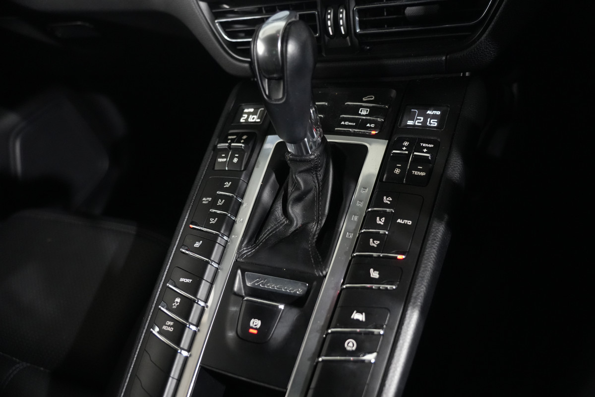 2019 Porsche Macan SUV