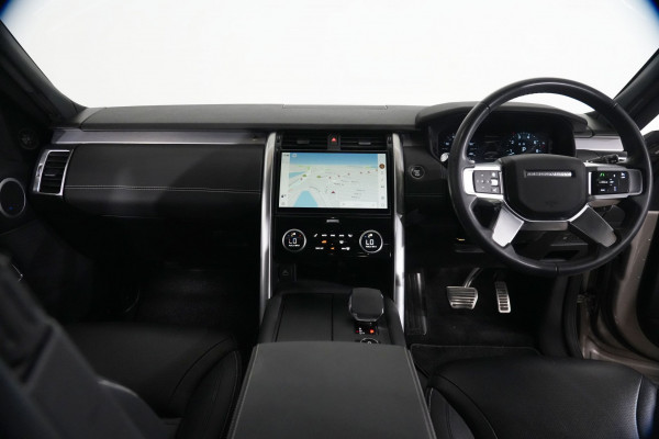 2024 Land Rover Discovery Series 5 P360 Dynamic SE SUV Image 10