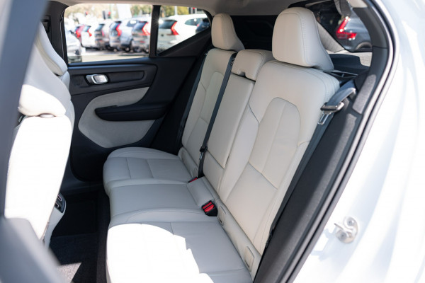 2026 Volvo XC40 XZ Plus B4 SUV Image 6