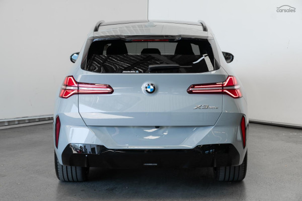 2026 BMW X3 G45 30e xDrive SUV image 4