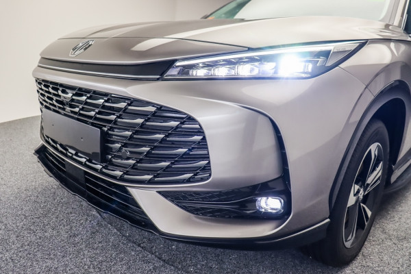 2026 MG HS Super Hybrid Excite SUV Image 18