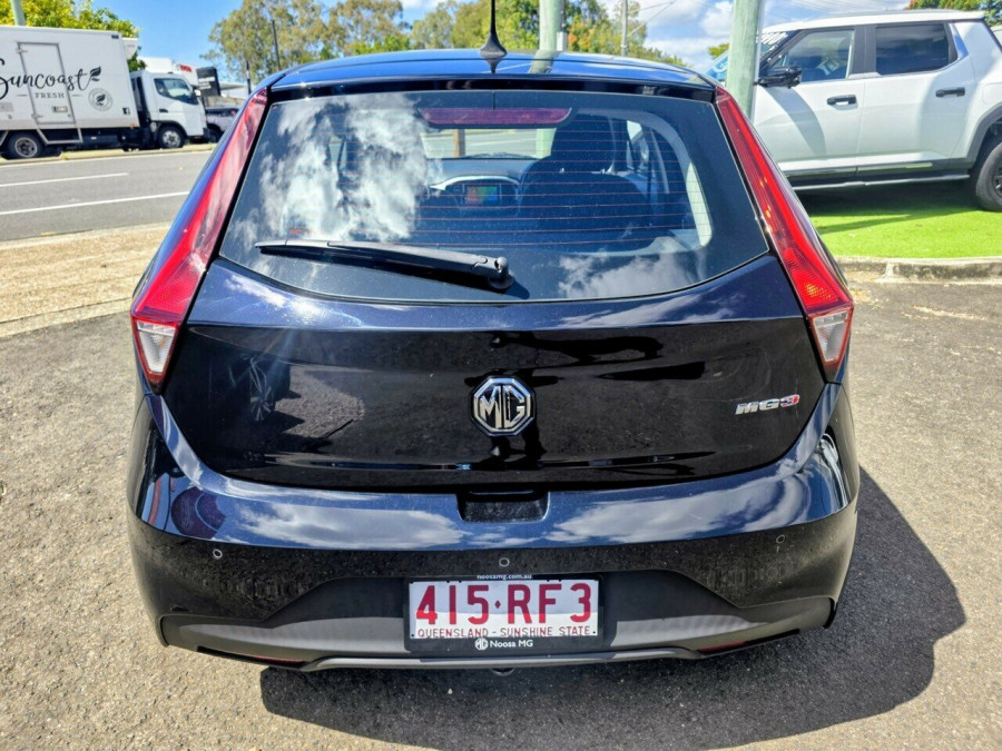 2020 MG MG3 SZP1 Core Hatch Image 6