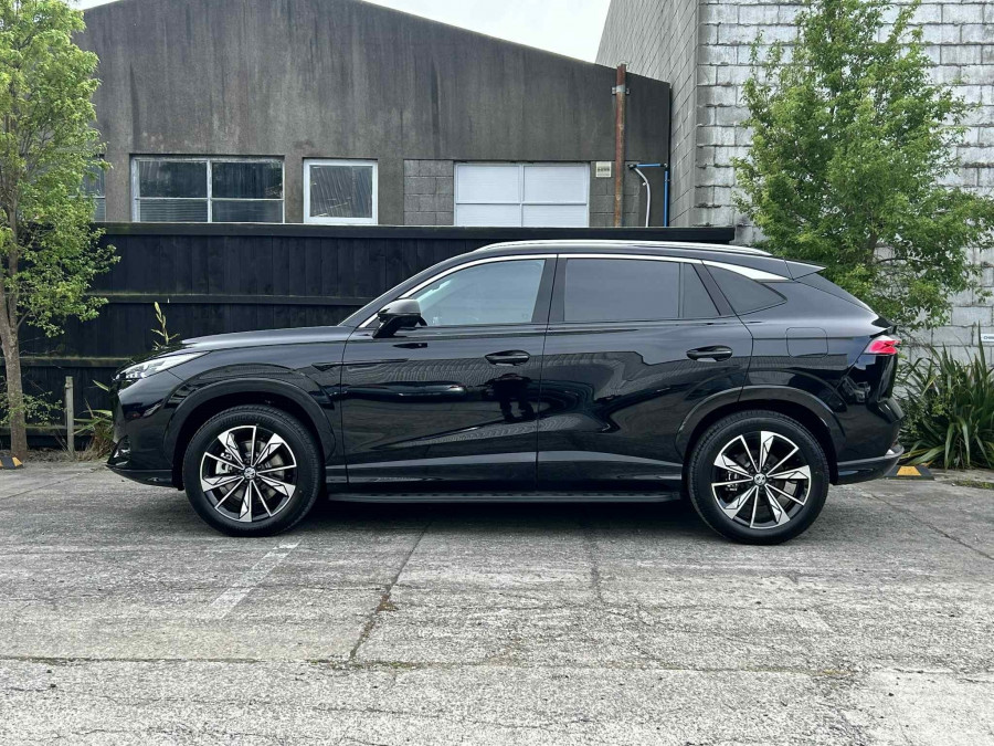2026 MG HS Plug-in Hybrid Essence SUV Image 6