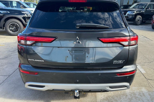 2024 Mitsubishi Outlander ZM PHEV Exceed Tourer SUV Image 5
