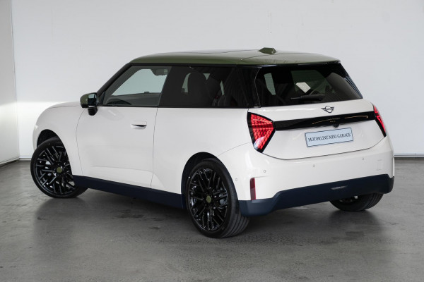 2026 MINI Cooper J01 SE Paul Smith Edition Hatch image 2