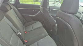 2013 Hyundai i30 GD2 Active Hatch image 10
