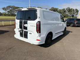 2024 MY24.75 Ford Transit VO 350L Van image 11