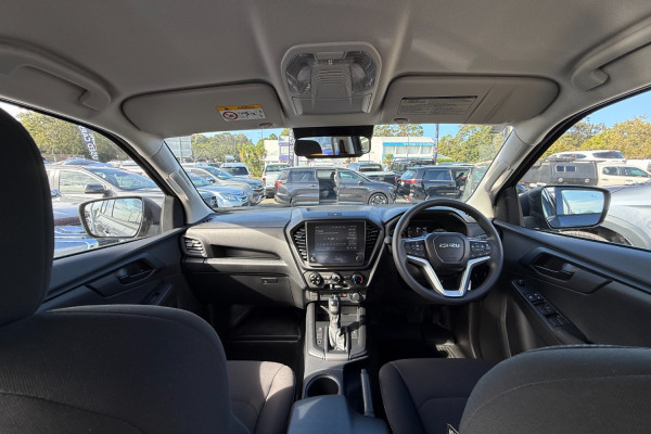 2025 MY25.5 Isuzu D-MAX RG SX High Ride Cab Chassis Image 14