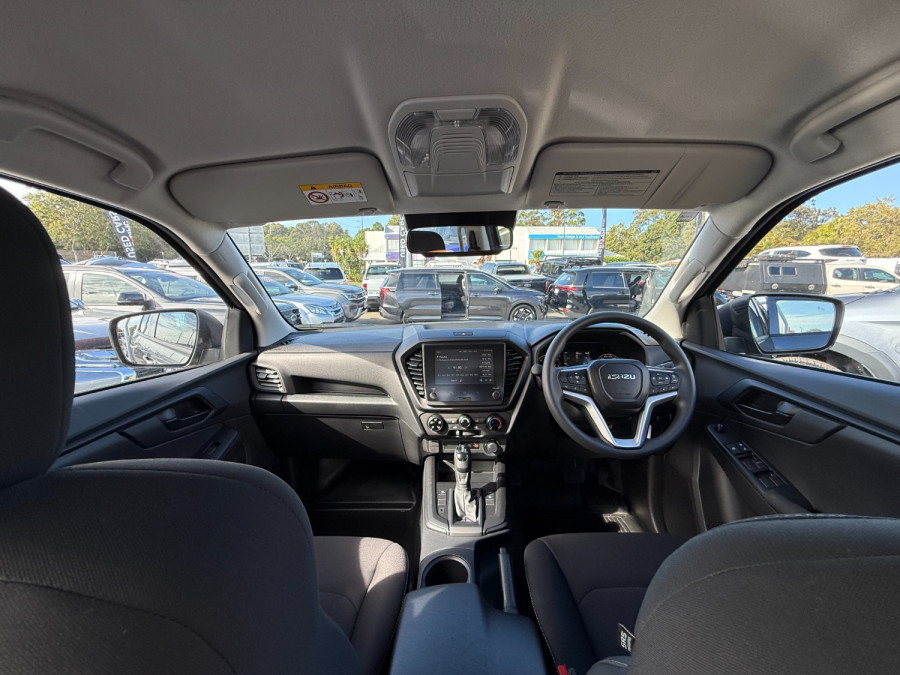 2025 MY25.5 Isuzu D-MAX RG SX High Ride Cab Chassis Image 14