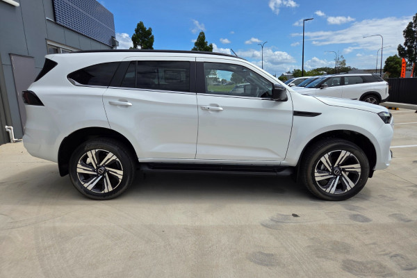 2026 Isuzu MU-X RJ LS-T SUV Image 2