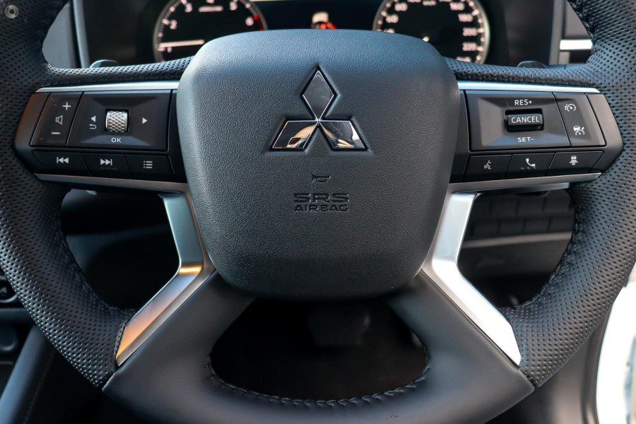 2024 Mitsubishi Outlander ZM LS SUV Image 14