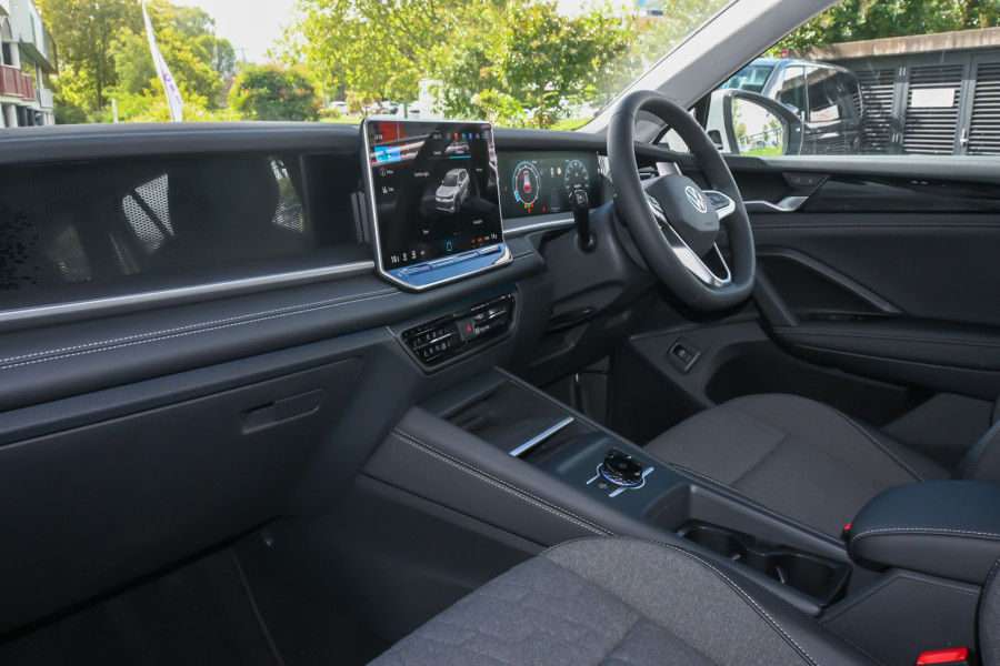 2025 Volkswagen Tayron R4 110TSI Life SUV Image 8