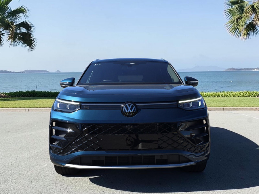2025 MY26 Volkswagen Tayron R4 195TSI R-Line SUV Image 7