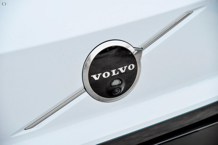 2024 MY25 Volvo EX30  Single Motor Extended Range Ultra SUV Image 12