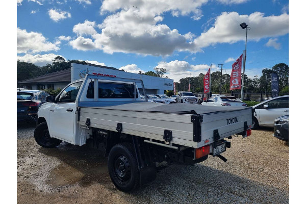 2019 Toyota HiLux TGN121R Workmate Cab Chassis Image 5
