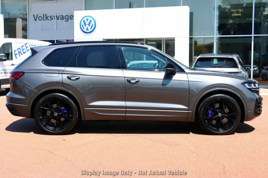 2026 Volkswagen Touareg RC R SUV Image 16