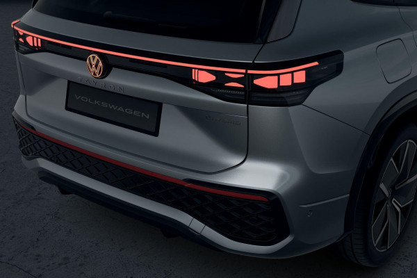 2026 Volkswagen Tayron R4 200TSI eHybrid R-Line SUV Image 5