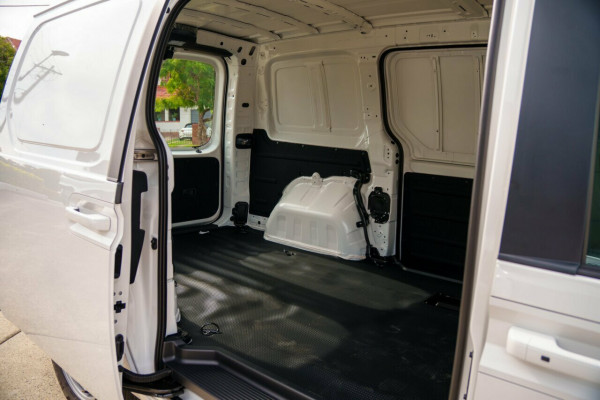 2026 Hyundai Staria Load US4.V3  Van Image 8