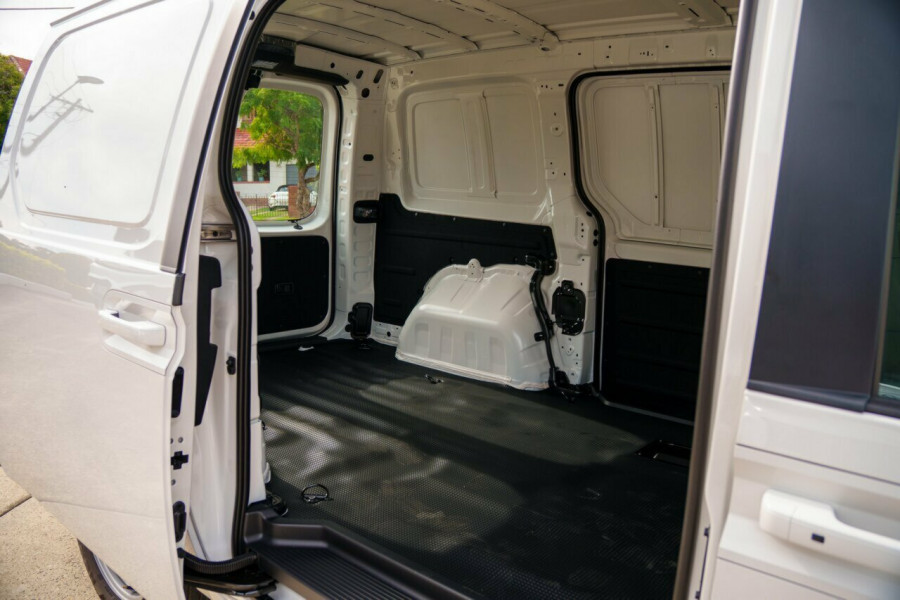 2026 Hyundai Staria Load US4.V3  Van Image 8