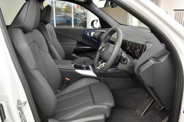 2025 BMW X3 G45 40d xDrive SUV image 6