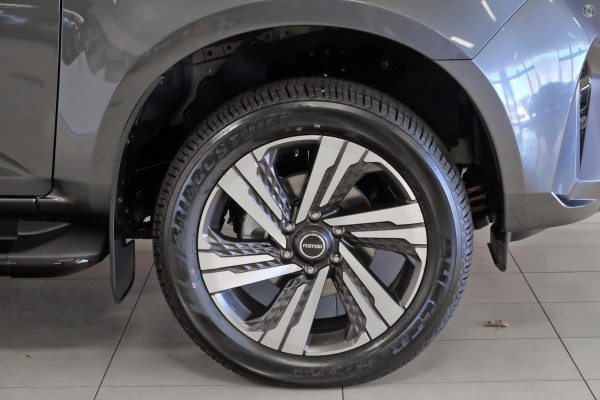 2026 MY25.5 Isuzu MU-X RJ LS-T SUV Image 11