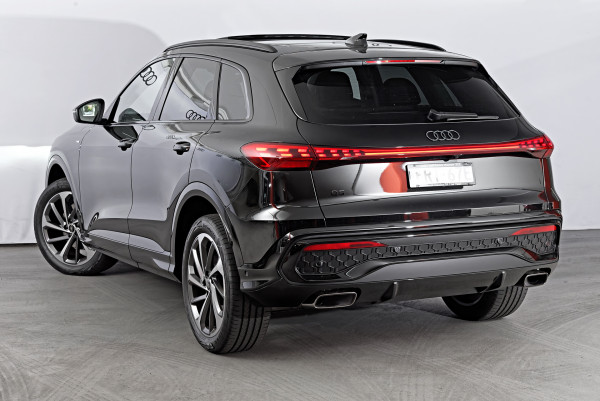 2025 Audi Q5 GU TFSI 150kW SUV image 2