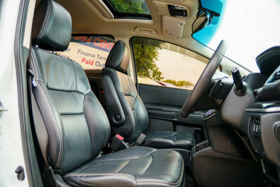 2015 Honda Odyssey 5th Gen VTi-L Wagon Image 17
