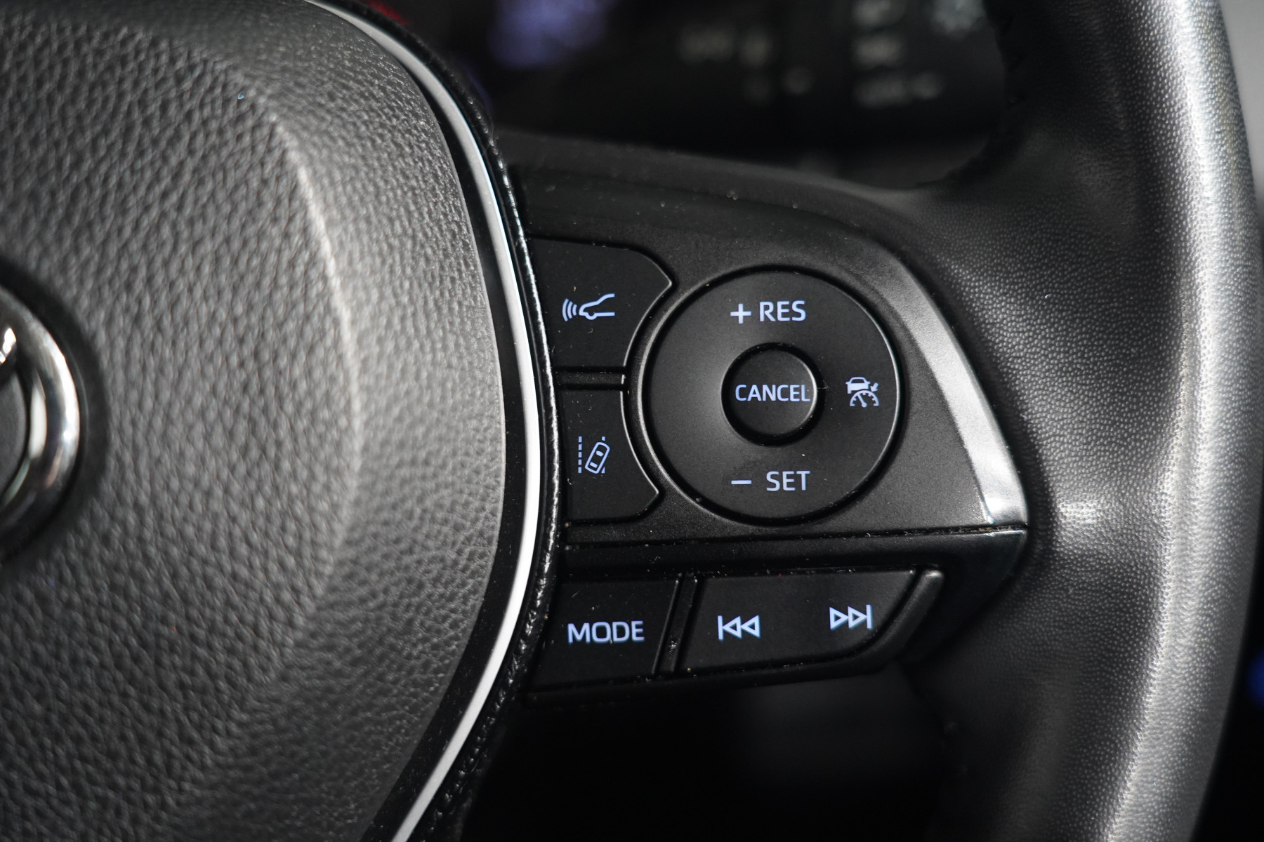 2020 Toyota RAV4 Gxl (2wd) SUV Image 23
