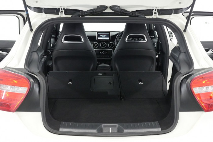 2014 Mercedes-Benz A Class W176 A200 Hatchback Image 23