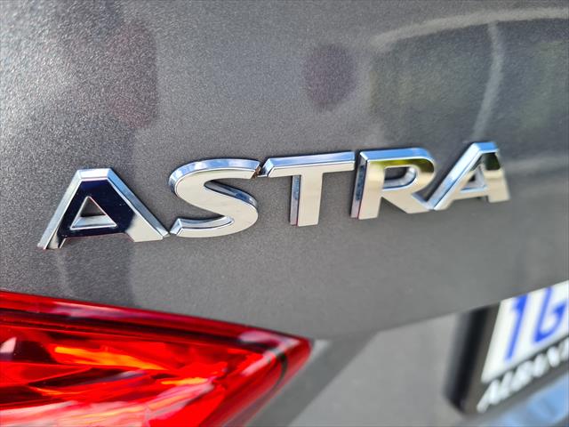 2017 Holden Astra BL  LS Sedan Image 9