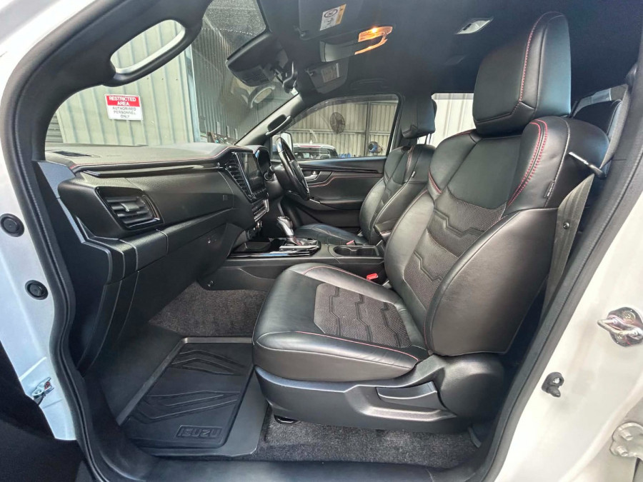 2023 Isuzu D-MAX RG X-TERRAIN Ute Image 14
