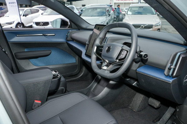 2024 MY25 Volvo EX30  Single Motor Extended Range Ultra SUV Image 20