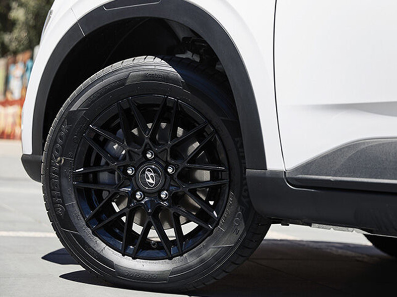 15" Wonju gloss black single alloy wheel
