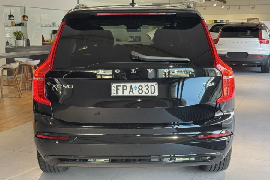 2024 MY25 Volvo XC90 L Series Ultra T8 Plug-In Hybrid SUV Image 10