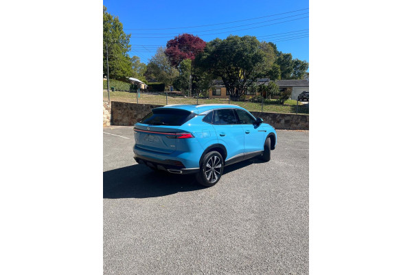 2025 MG HS AS33 Essence SUV