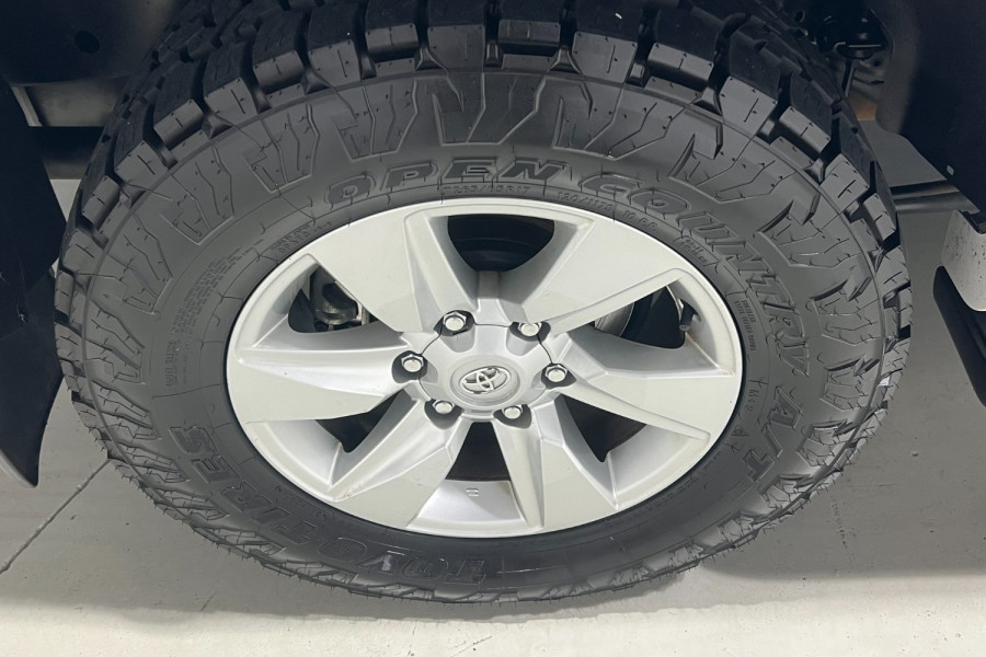 2021 Toyota LandCruiser Prado GDJ150R GXL SUV Image 25