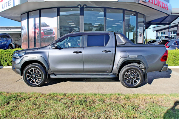 2021 Toyota HiLux GUN126R Rogue Dual Cab Pick Up Image 5