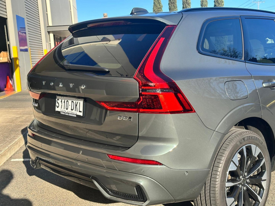2025 MY26 Volvo XC60 UZ Ultra B5 Dark SUV Image 3