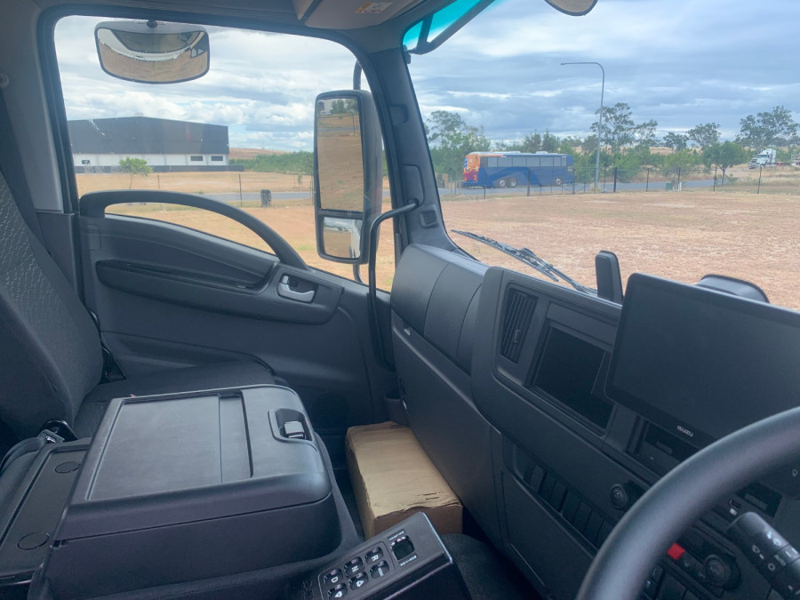 2025 Isuzu FXR 170-355 AT R57 Cab Chassis Image 13