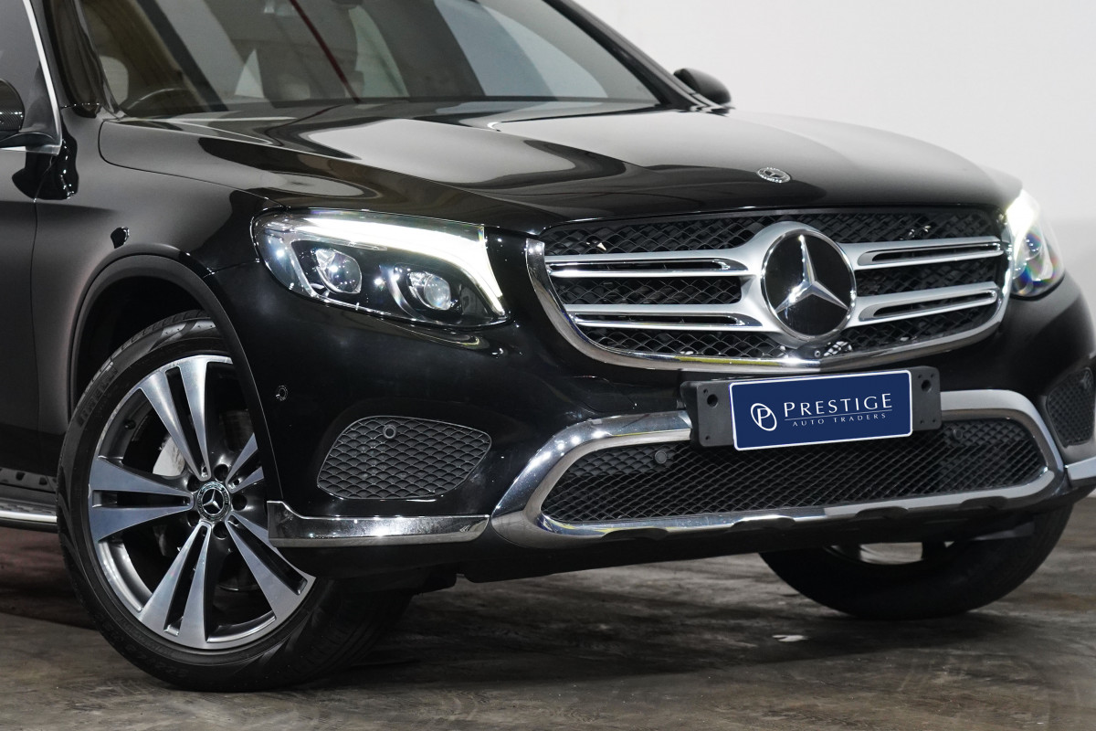 2018 Mercedes-Benz Glc 250 SUV Image 2