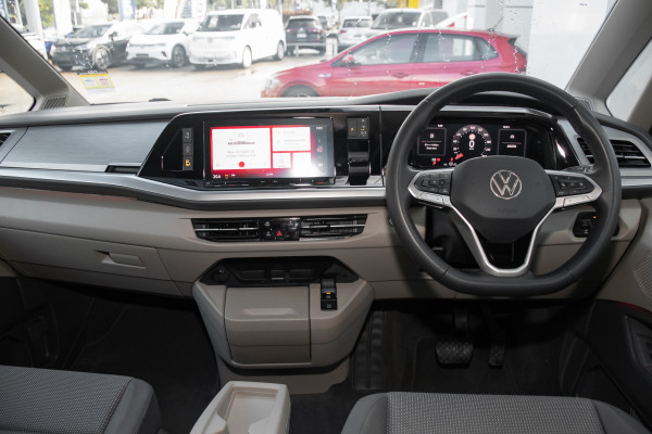 2025 MY26 Volkswagen Multivan T7 TDI360 Life LWB People Mover image 7