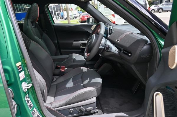 2026 MINI Aceman J05 JCW E Favoured Hatch image 14