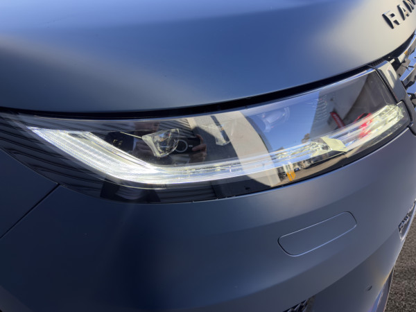 2025 Land Rover Range Rover Sport L461 P635 SV SUV image 17
