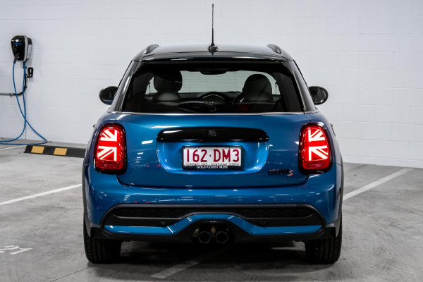 2021 MINI Cooper F55 LCI S Classic Hatch image 5