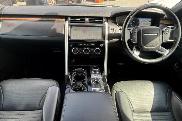 2018 Land Rover Discovery Series 5 HSE Luxury SUV Image 14