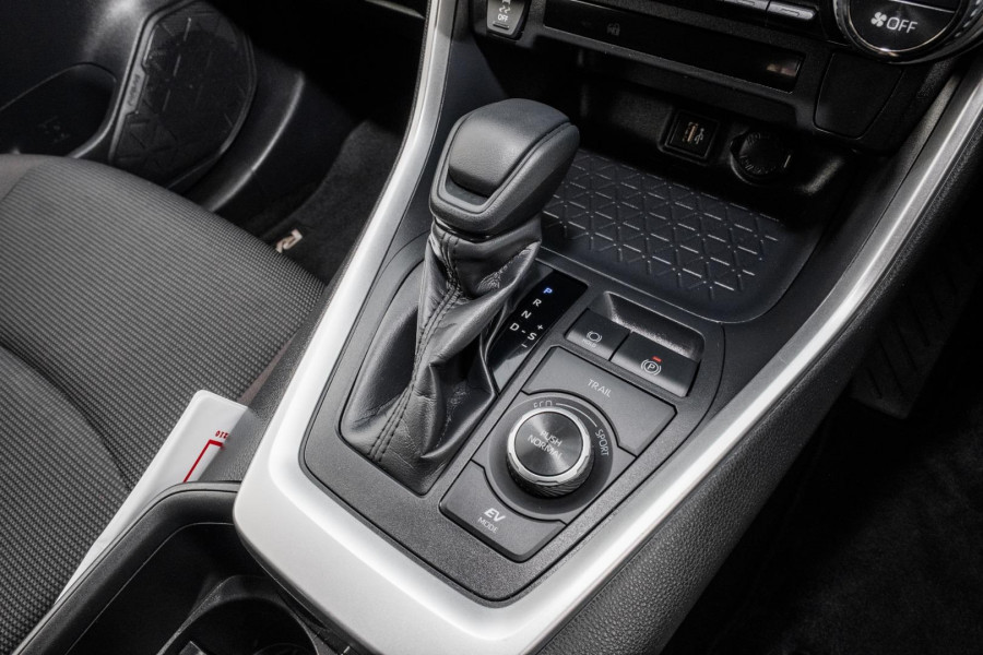 2025 Toyota RAV4 AXAH54R GX SUV Image 17