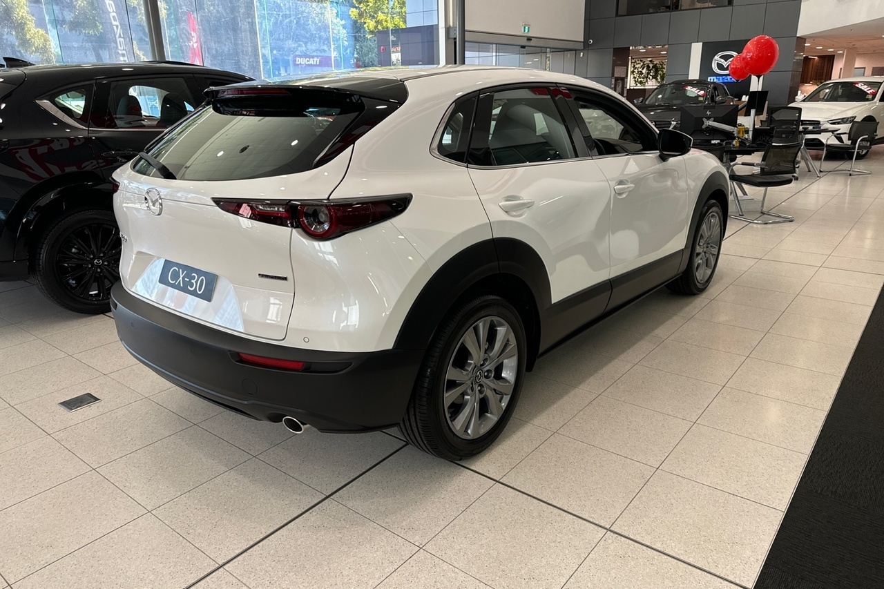 2024 Mazda CX-30 DM2W7A G20 Touring SUV Image 9
