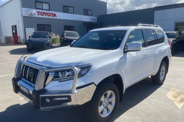 2018 Toyota LandCruiser Prado GDJ150R GXL SUV Image 3