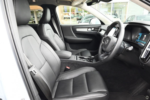 2026 Volvo XC40 XZ Plus B4 SUV Image 6