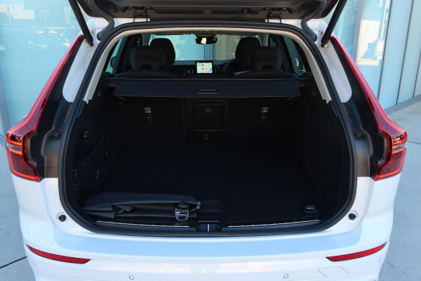 2025 MY26 Volvo XC60 UZ Plus T8 Plug-in Hybrid Dark SUV Image 30